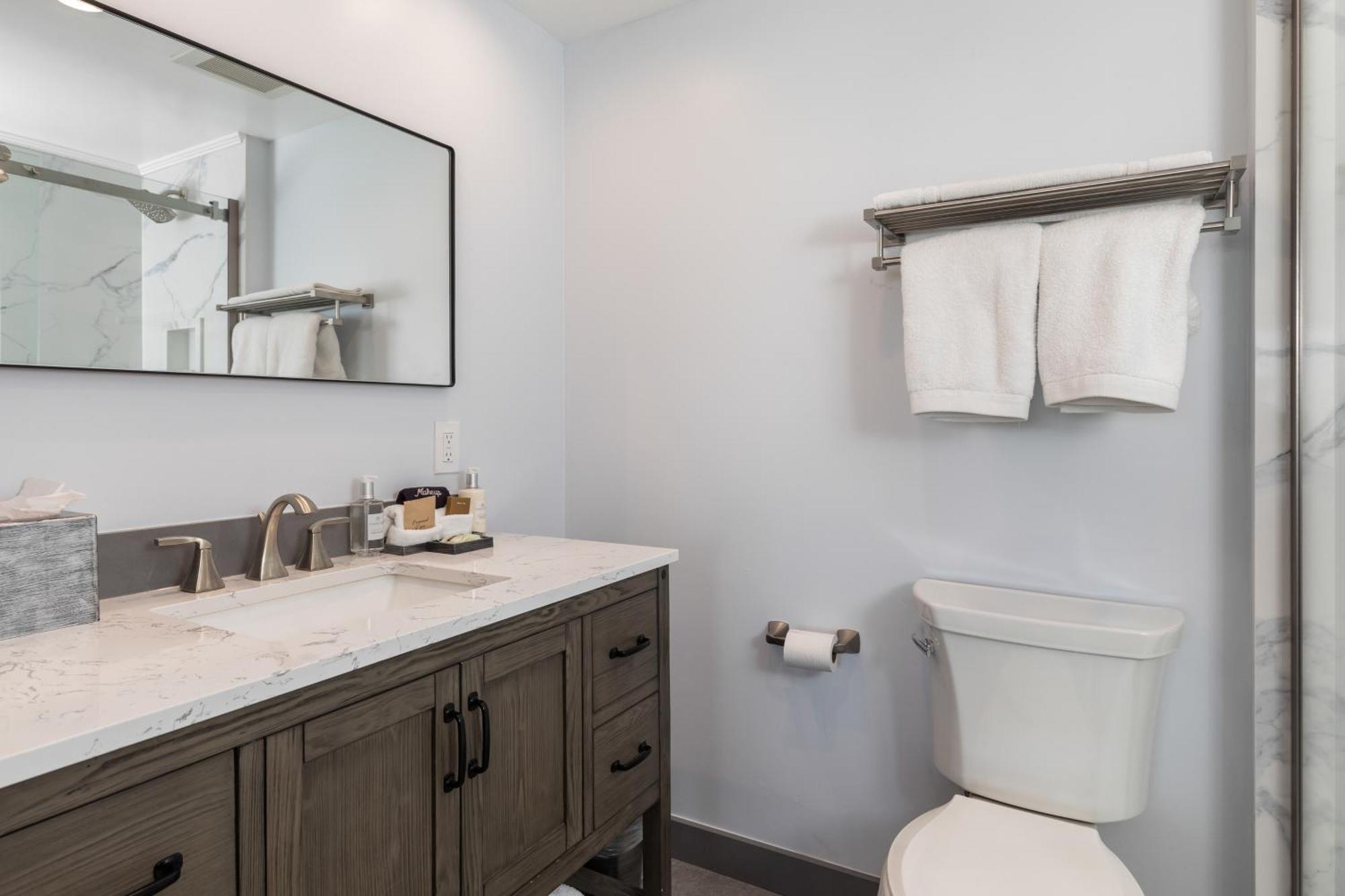 Inn Cypress On Miramar 3*